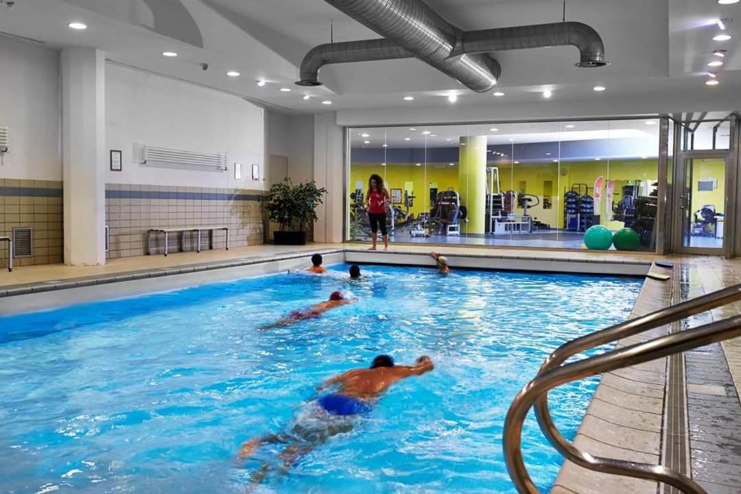 46 Vale C'E' Al Villaggio Olimpico Di 塞斯特雷 外观 照片