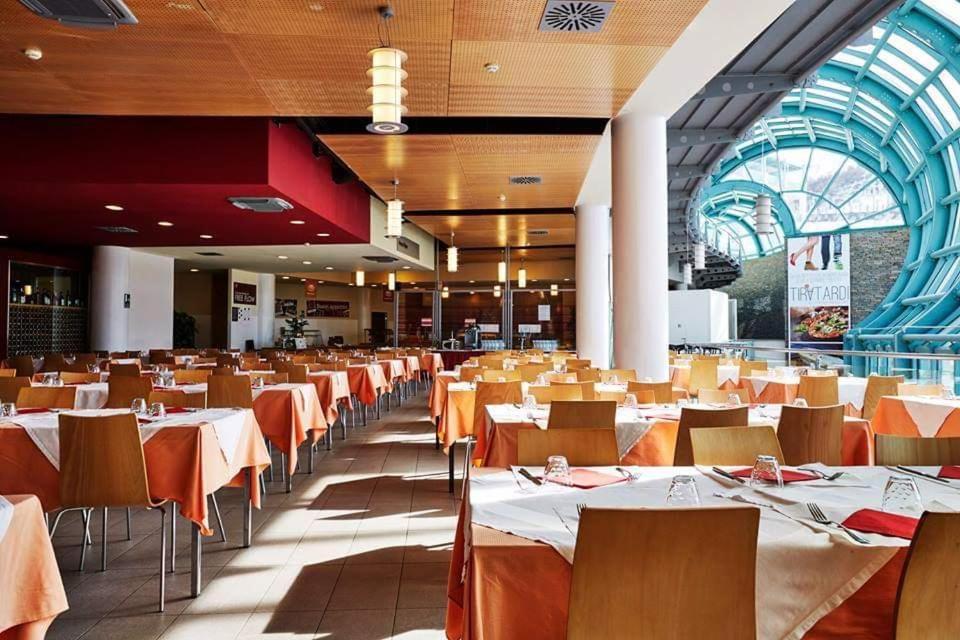 46 Vale C'E' Al Villaggio Olimpico Di 塞斯特雷 外观 照片