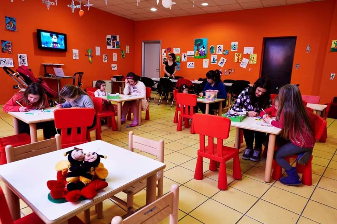 46 Vale C'E' Al Villaggio Olimpico Di 塞斯特雷 外观 照片